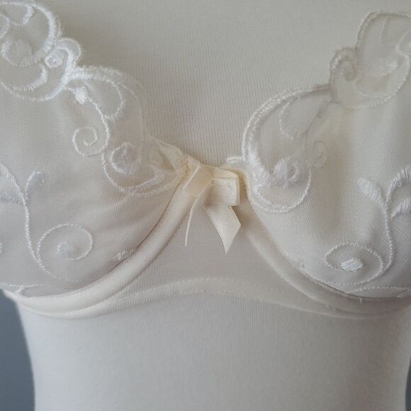 Victoria's Secret White 3 PC Vintage Bridal 34C Bra Corset Large Garter Belt Set - Picture 4 of 16